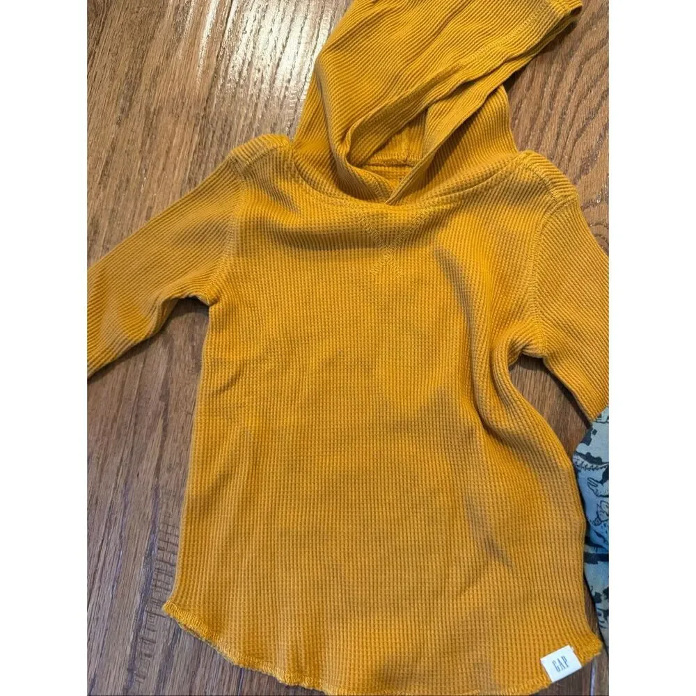 Boys Baby Gap Carters long sleeve shirt and jogger bundle 2-3t